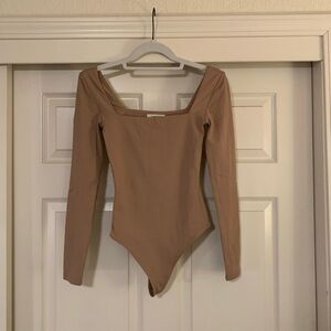 Aritzia Babaton Square Neck Bodysuit